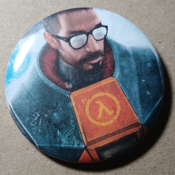 Gordon Freeman Half-Life Video Game Button Pins/Badge - Picture 1 of 3